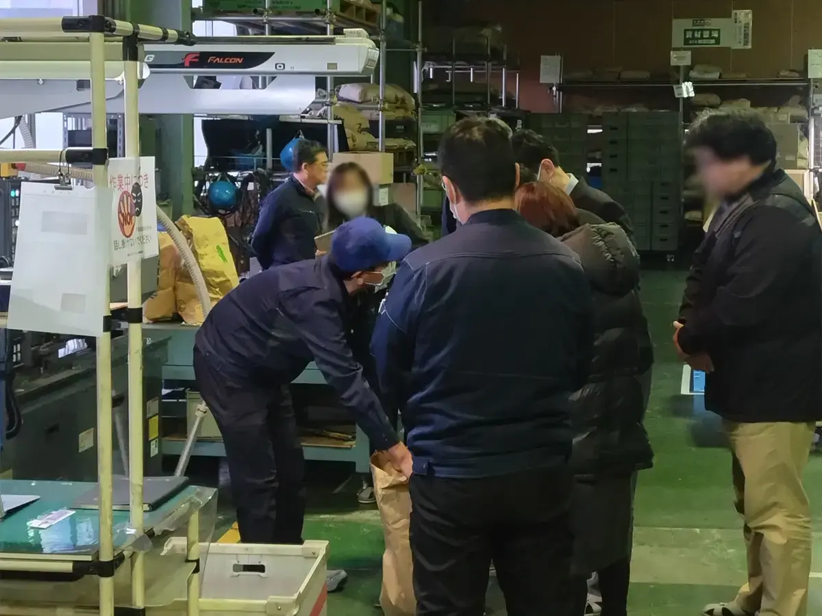 【工場見学レポート】理科の先生たちがサンプラへ!「赤べこ」が繋いだバイオマスプラスチックの縁のアイキャッチ画像